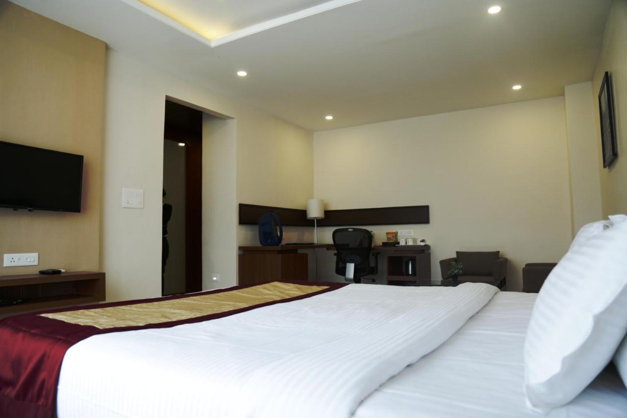 Hotel Prism - A Boutique Hotel Jorhat Luaran gambar