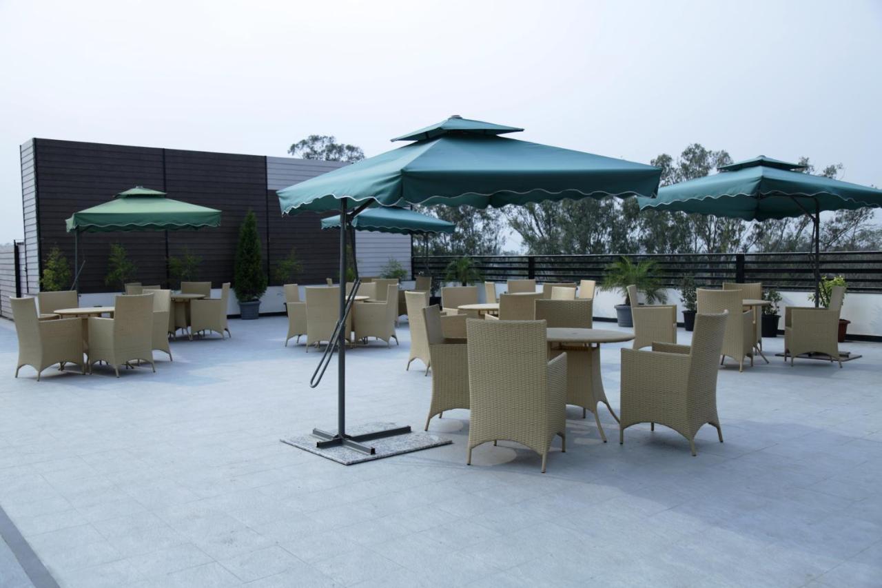 Hotel Prism - A Boutique Hotel Jorhat Luaran gambar