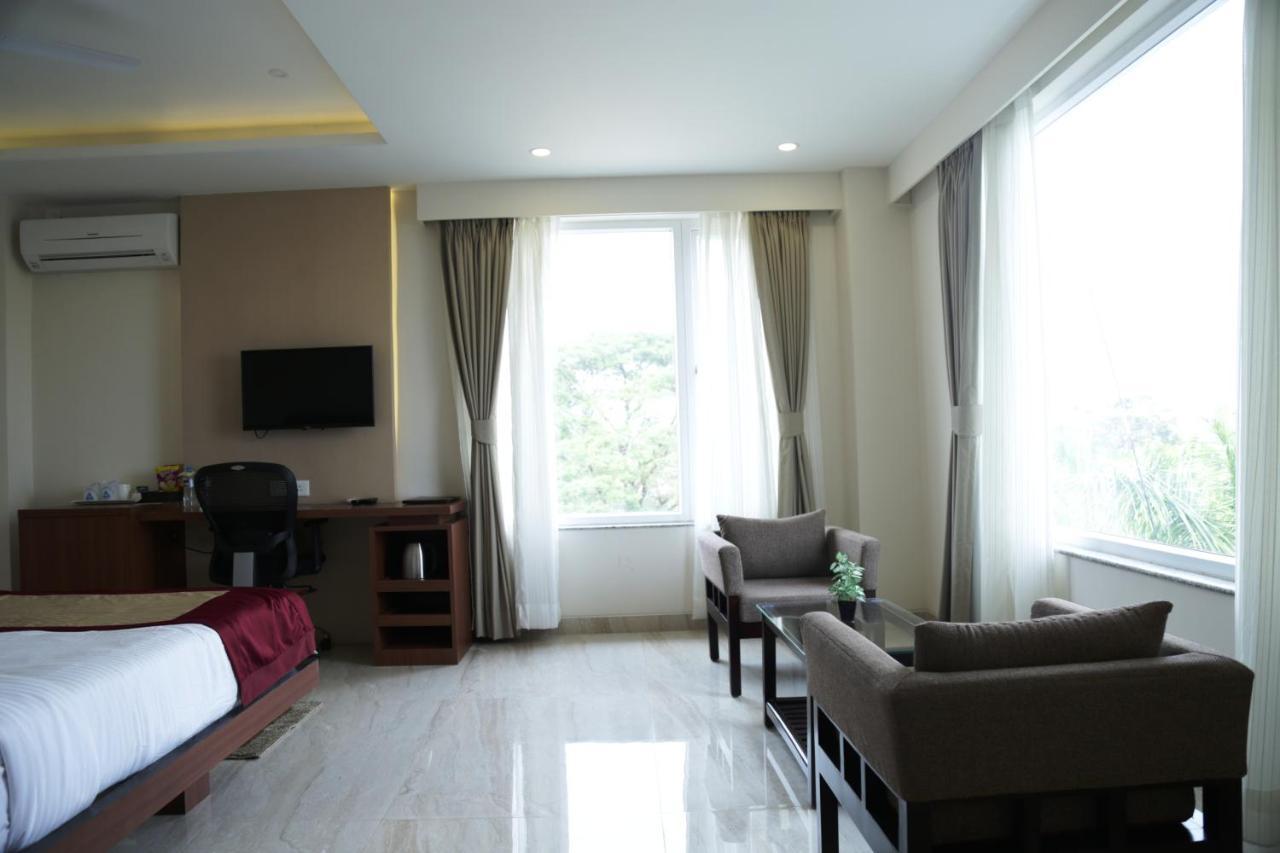 Hotel Prism - A Boutique Hotel Jorhat Luaran gambar