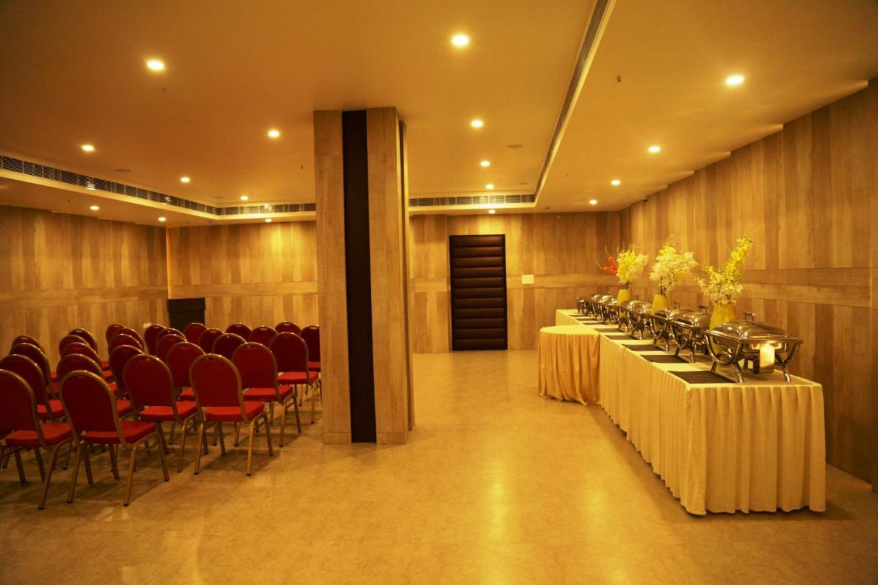 Hotel Prism - A Boutique Hotel Jorhat Luaran gambar