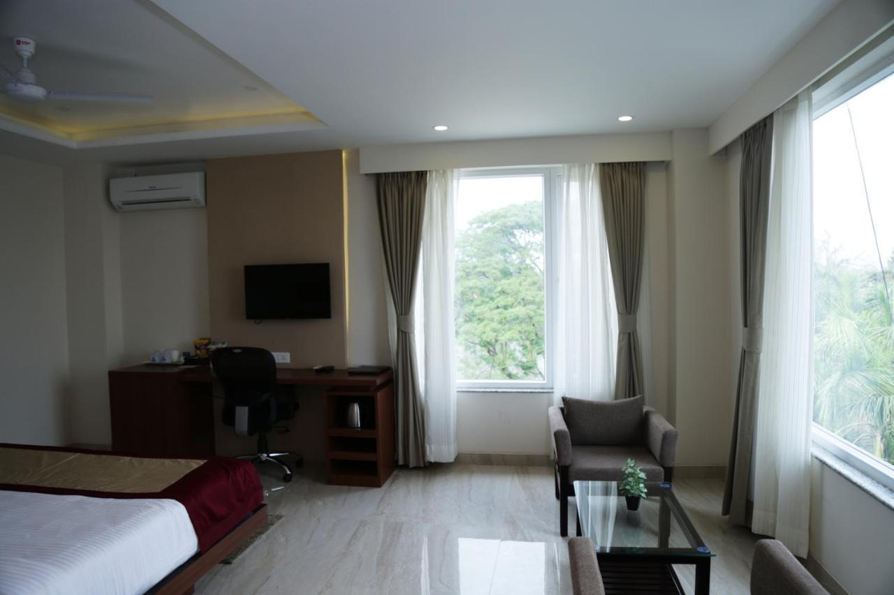 Hotel Prism - A Boutique Hotel Jorhat Luaran gambar