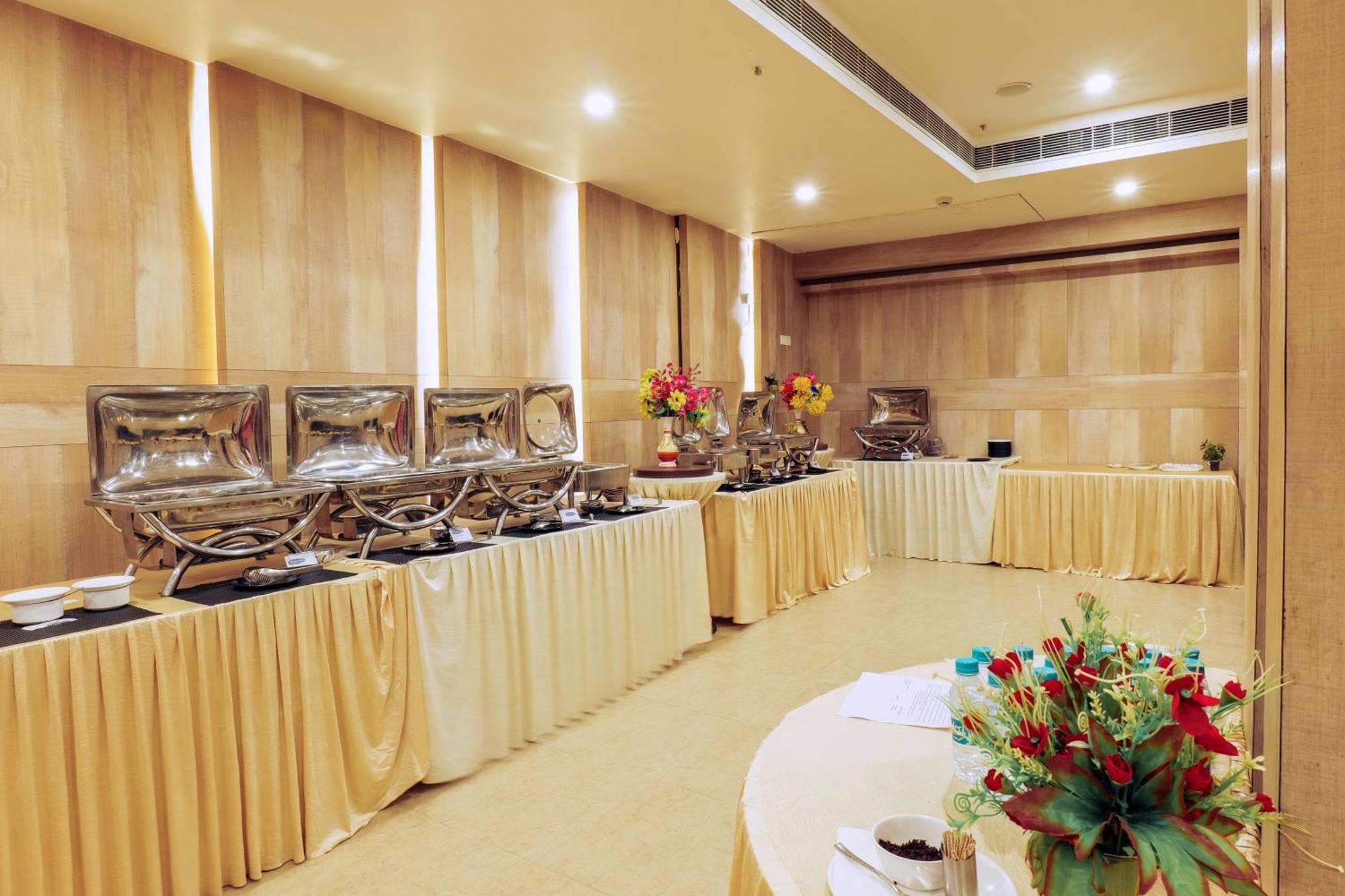 Hotel Prism - A Boutique Hotel Jorhat Luaran gambar