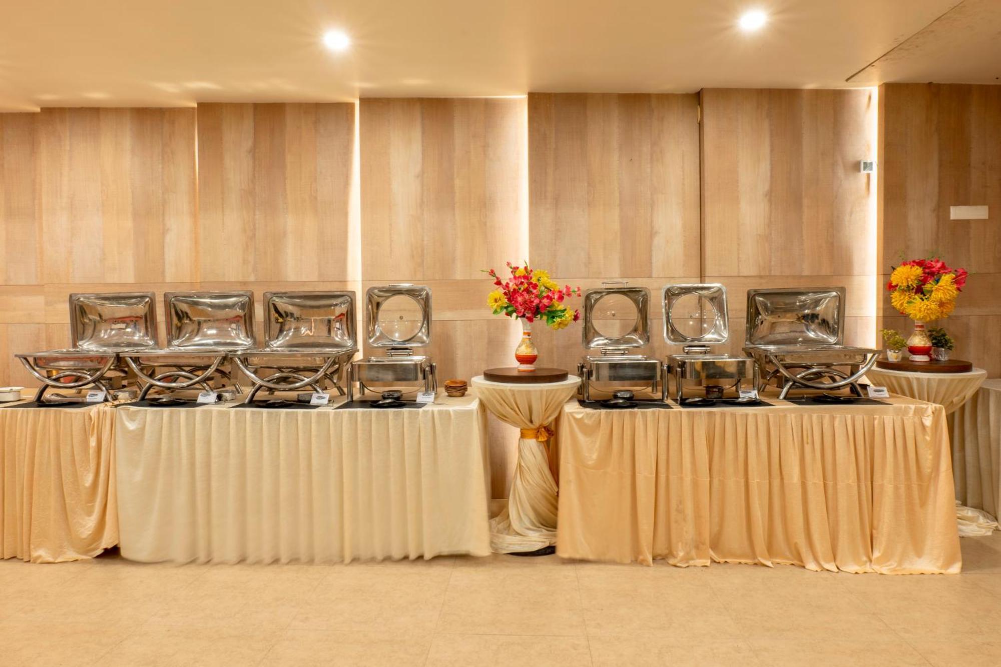 Hotel Prism - A Boutique Hotel Jorhat Luaran gambar